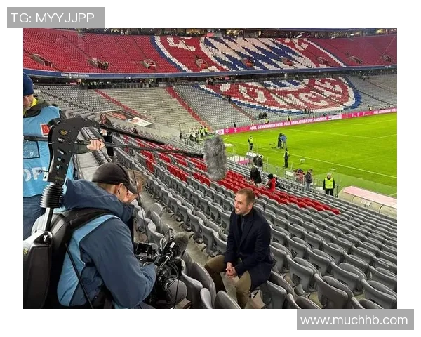 法国前足球明星普的传奇人生与球场背后的故事揭秘