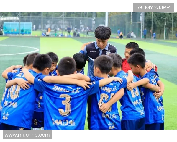 足球场上的魅力与实力没有腹肌的明星们同样闪耀光芒 足球场上的魅力与实力没有腹肌的明星们同样闪耀光芒