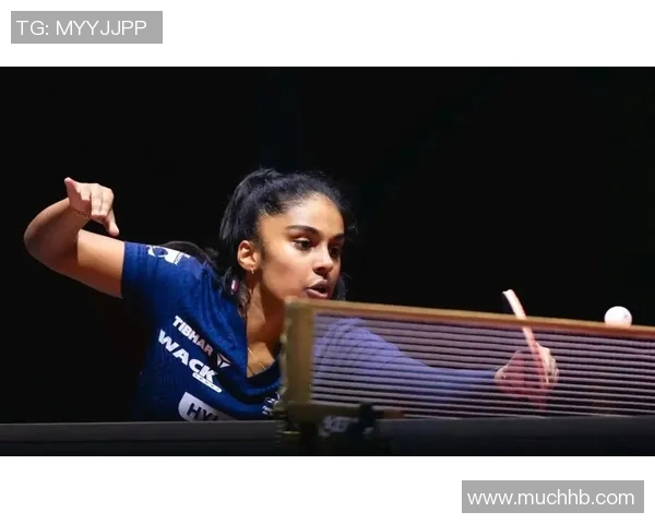 足球明星化妆前后的惊人变化揭秘引发球迷热议与关注